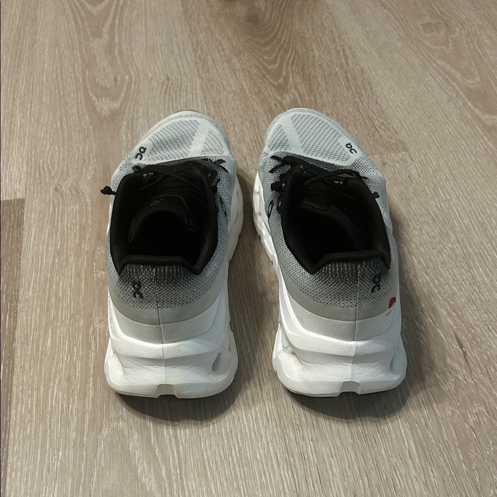 On Cloud Women’s Cloudtilt Cloudtecphase Running … - image 4